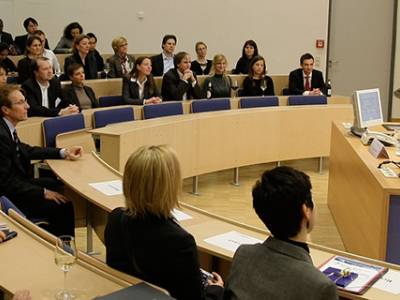 Mannheim-ESSEC Adds Week at NYU Stern to EMBA Program