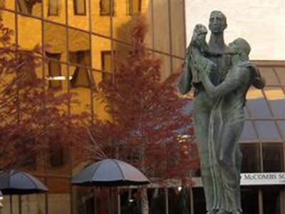 Texas McCombs to Offer MBA Scholarships for Entrepreneurs